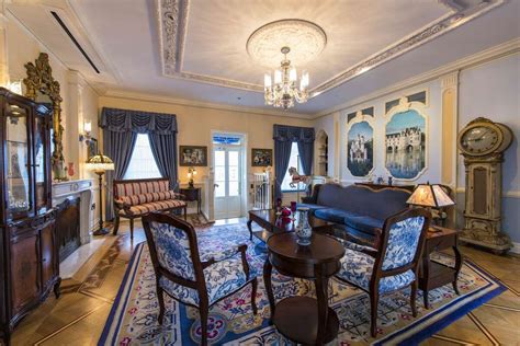 disneyland dream suite price|Inside 21 Royal, Disneyland’s Most Exclusive Private .